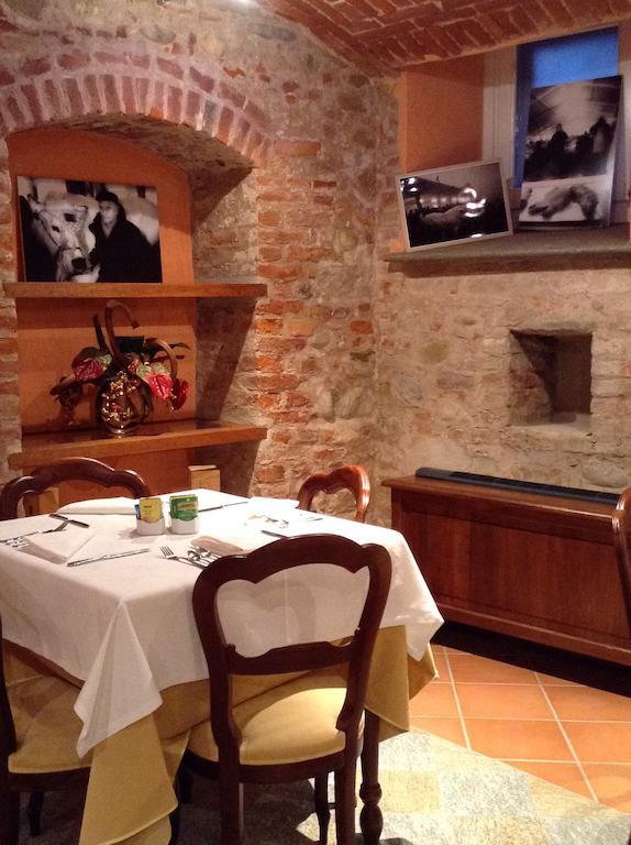 Hotel Palazzo Di Mezzo Carru Экстерьер фото
