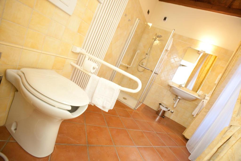 Hotel Palazzo Di Mezzo Carru Экстерьер фото