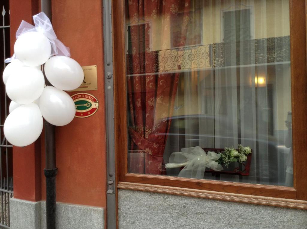 Hotel Palazzo Di Mezzo Carru Экстерьер фото